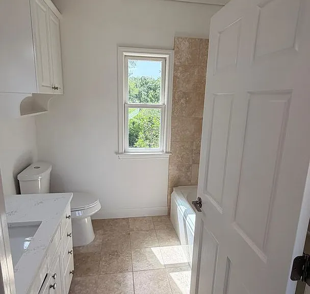 804 E Dean Keeton St — Photo 16