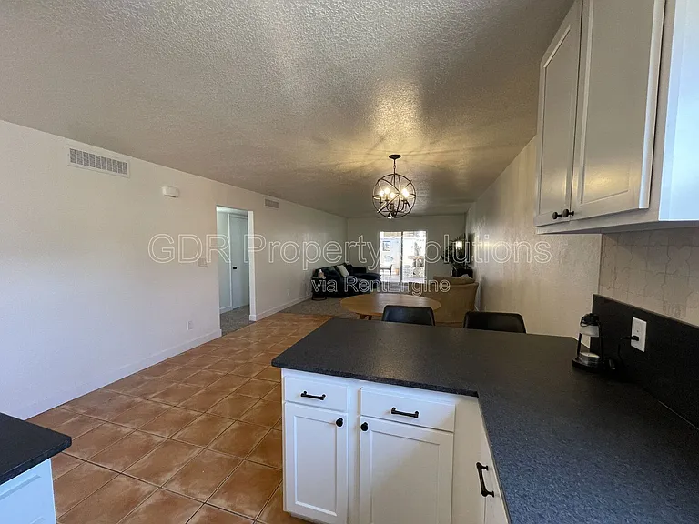 520 Ortiz Dr NE — Photo 9