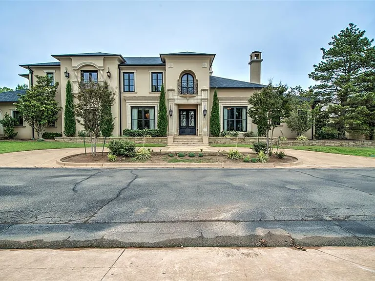 5701 Mistletoe Ct — Photo 2