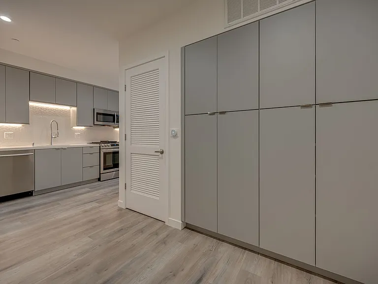 5122 W Maplewood Ave — Photo 11