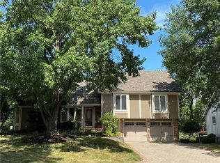 3508 NE Kingwood Pl, Lees Summit, MO 64064