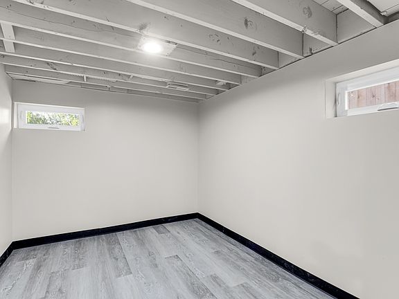 3rd image of 351 Jefferson Ave