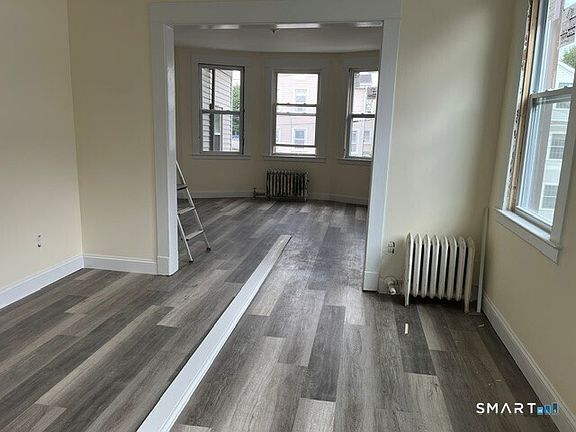 5th image of 22 Clay Street