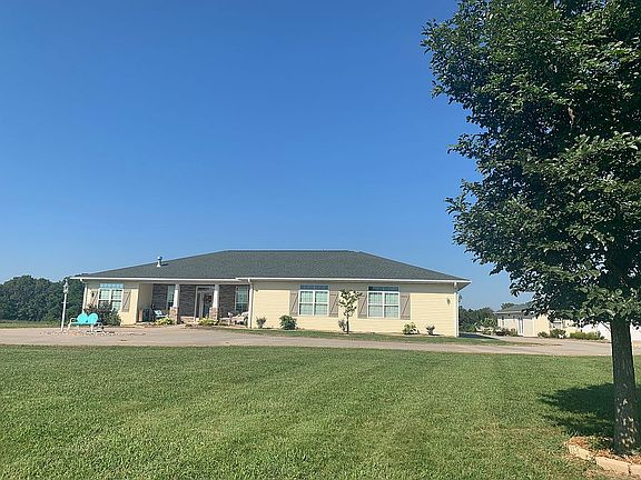 Beautiful 10 acre property