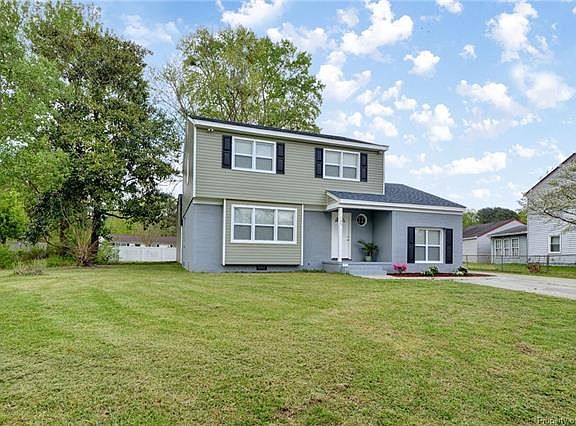 2nd image of 105 Oakmont Cir