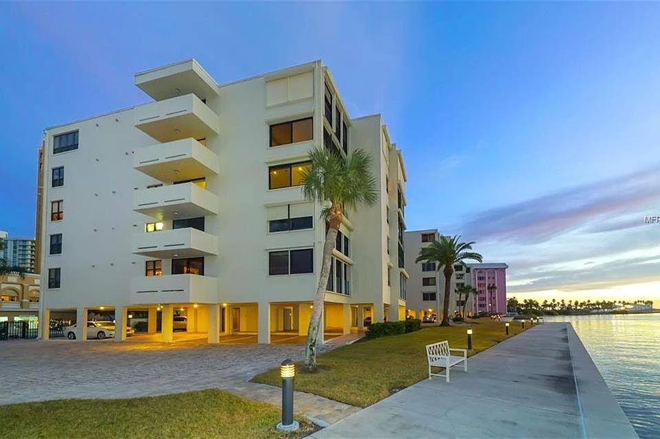 1st image of 101 Sunset Dr APT 401