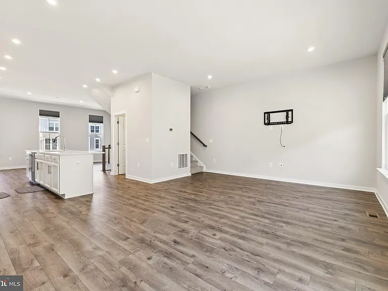 1697 Beech Leaf St — Photo 7