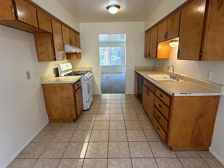 481 Minnewawa Ave #101 — Photo 6