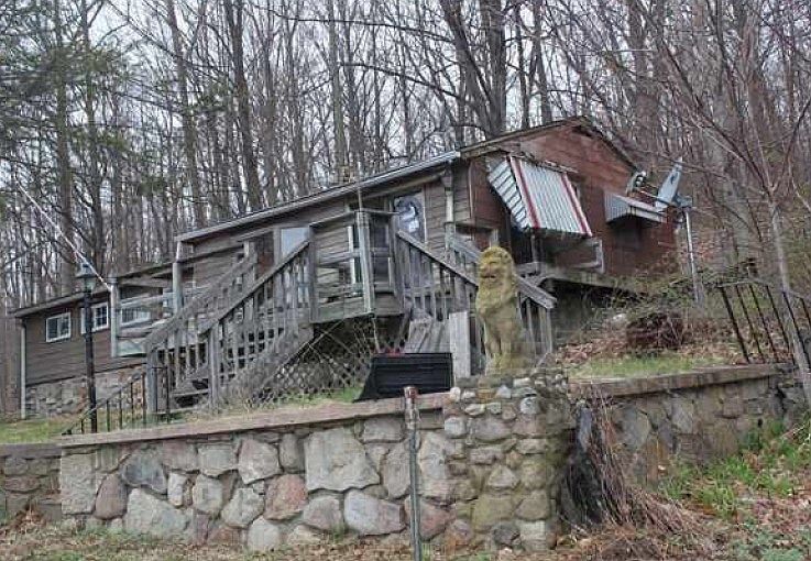 2nd image of 725 Upper Mountain Rd
