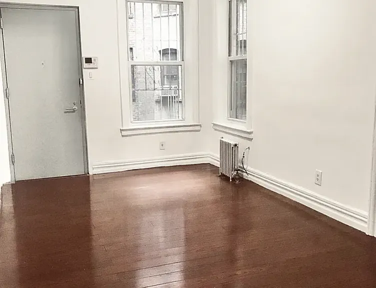 19 Kenmare St #4 — Photo 3