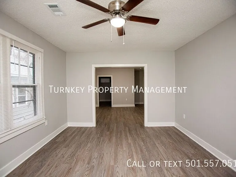 1415 S Cedar St — Photo 4