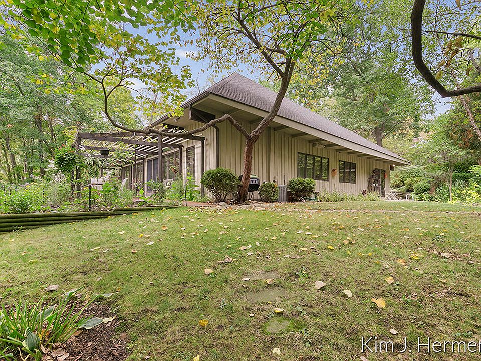 3474 Reeds Lake Blvd SE, Grand Rapids, MI 49506 Zillow