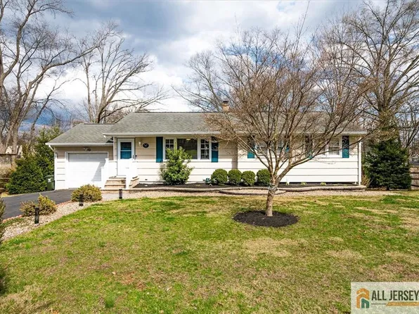 121 Maple St, Bridgewater, NJ 08807