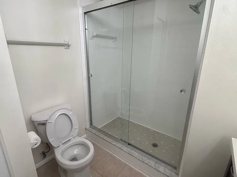 5265 E Bay Dr #122 — Photo 6