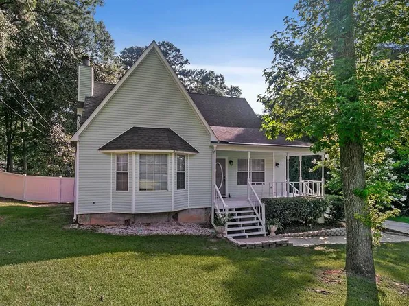 910 Derbyshire Dr, Dothan, AL 36303