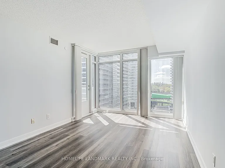 72 Esther Shiner Blvd #1003 — Photo 12