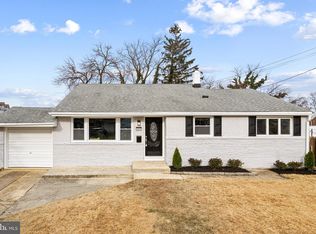 205 Cardinal Dr, Bellmawr, NJ 08031