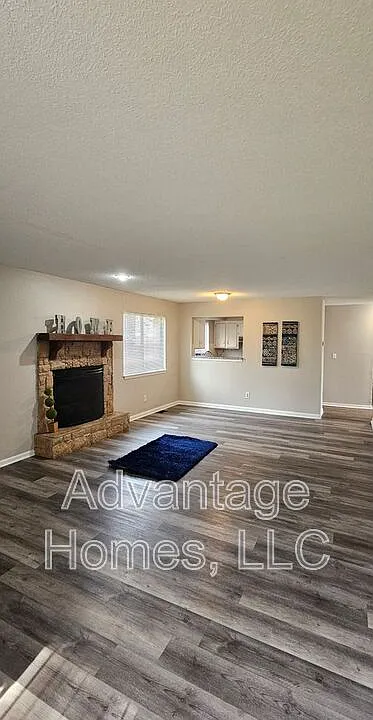 1315 E 123rd Ter #B