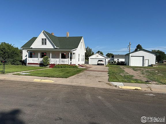 3rd image of 106 W 4th St