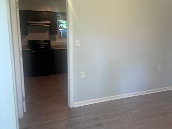 3rd image of 142 Burt St APT 11