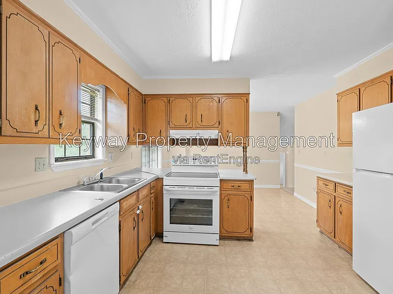 3638 Karleen Rd — Photo 8