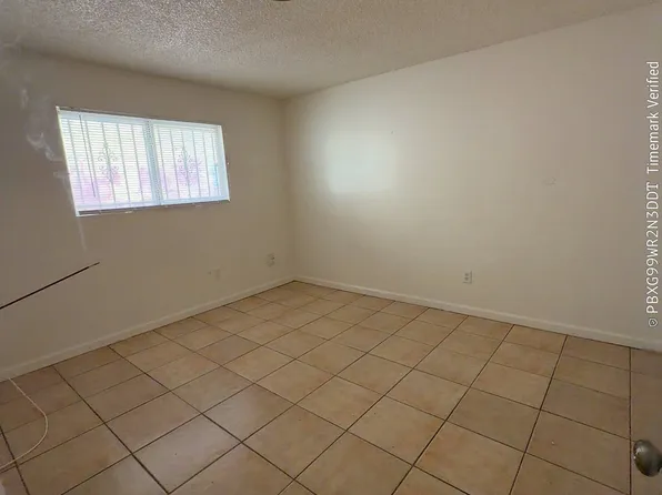 1309 Niles St APT A, Bakersfield, CA 93305