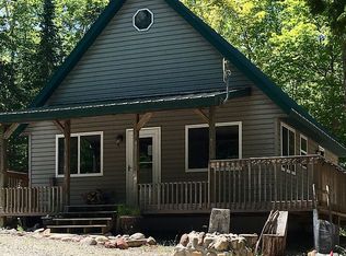 1821 Cheboygan Ave, Pointe Aux Pins, MI 49775