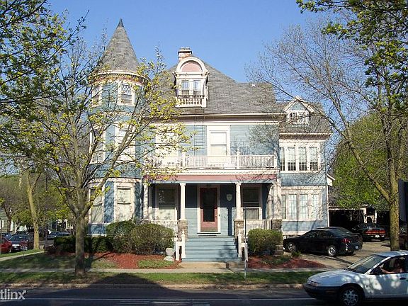 166 Lafayette Ave NE