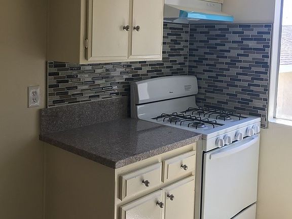 4th image of 12019 Vanowen St APT 107