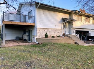 3582 Avon Ct, Woodbury, MN 55125