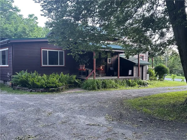 160 Martin Rd, Naples, NY 14512