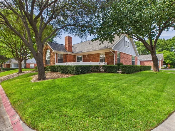 2220 Countryside Dr, Bedford, TX 76021