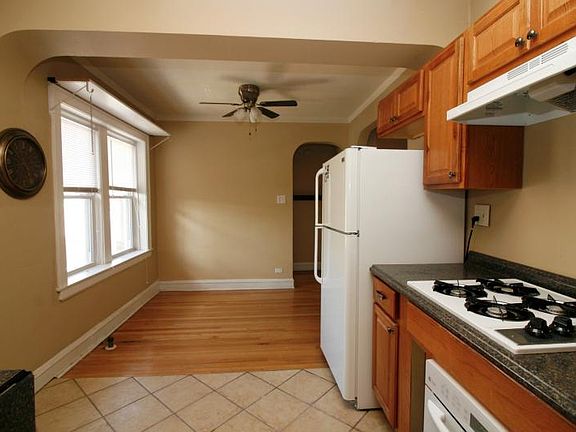 3rd image of 5204 W Schubert Ave #2E