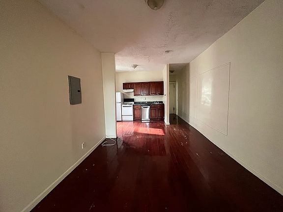 2nd image of 860 Nostrand Ave APT 9
