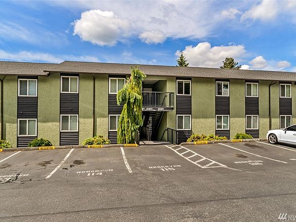 3rd image of 615 75th St SE #C-58