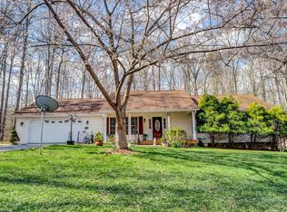 203 Oak Hollow Rd, Moneta, VA 24121