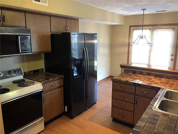 4th image of 9375 Aberdare Dr