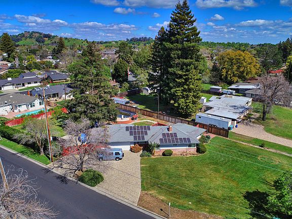 2nd image of 1 Eldridge Ave