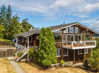 698 SW Franklin Ct, Oak Harbor, WA 98277