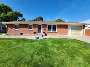 825 S 12th Ave, Broken Bow, NE 68822
