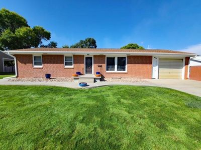 825 S 12th Ave, Broken Bow, NE, 68822