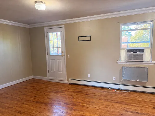 7527 164th St Floor 2, Fresh Meadows, NY 11366