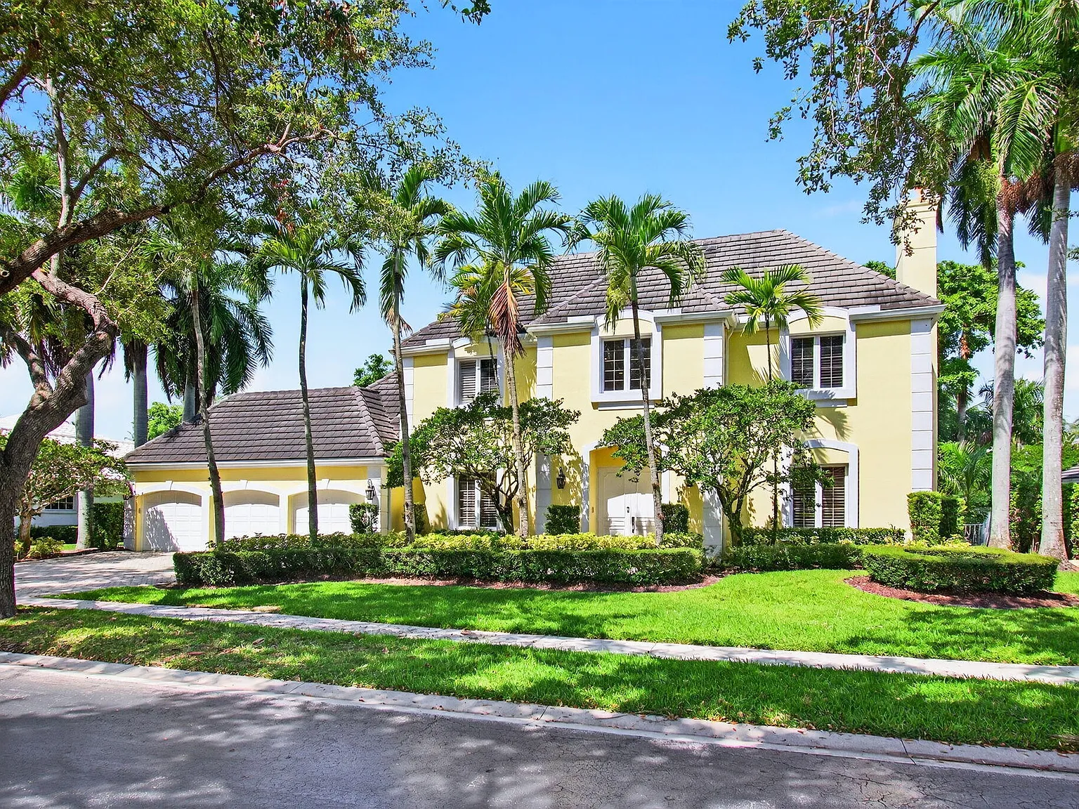 5 bed, 3.5 bath, 4064 sqft, $18,000 — Photo 1