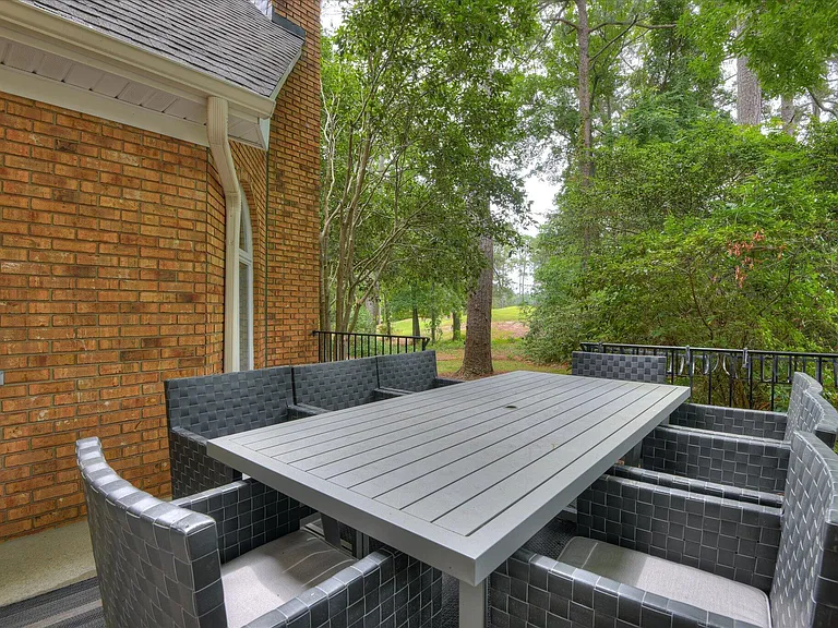 126 Dewberry Ln — Photo 46