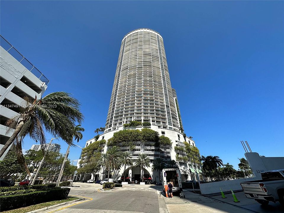 1st image of 1750 N Bayshore Dr APT 2407
