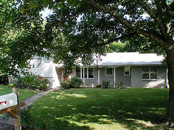 3rd image of 1590 E Overcrest St