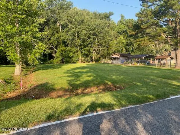 3994 Waccamaw Shores Road, Lake Waccamaw, NC 28450