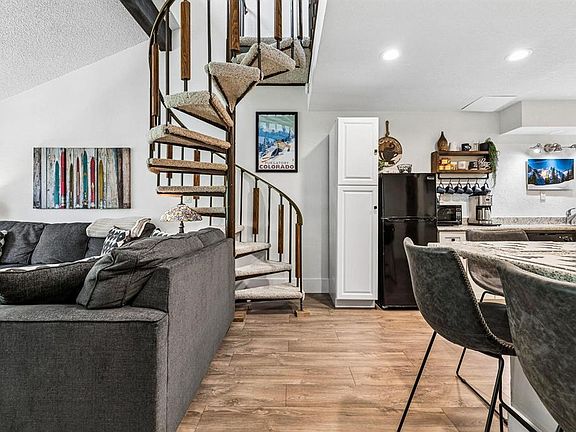 5th image of 314 N Tamarron Drive #336