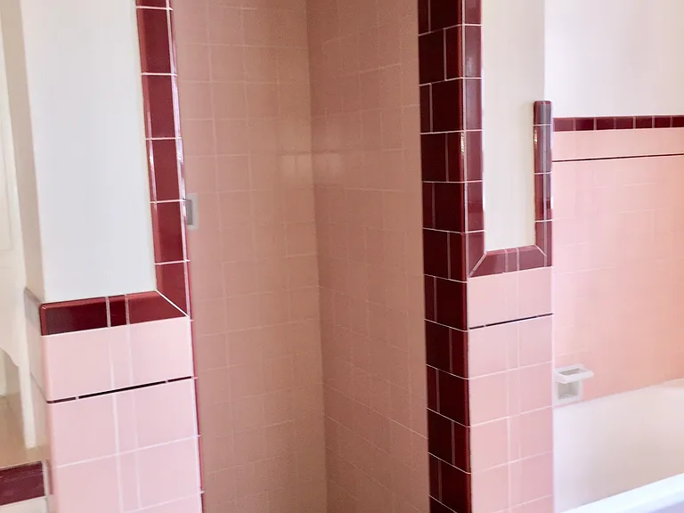Separate shower in upstairs bathroom