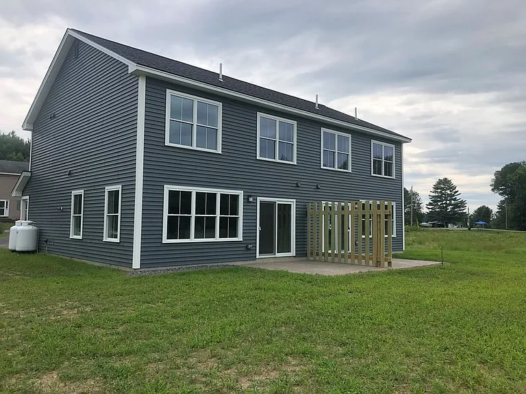 15 Dunlap Rd — Photo 2